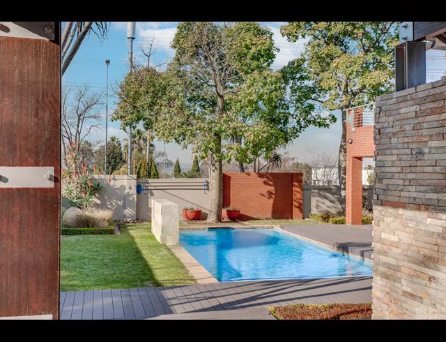 1 BEDROOM APARTMENT FOR SALE IN LONEHILL